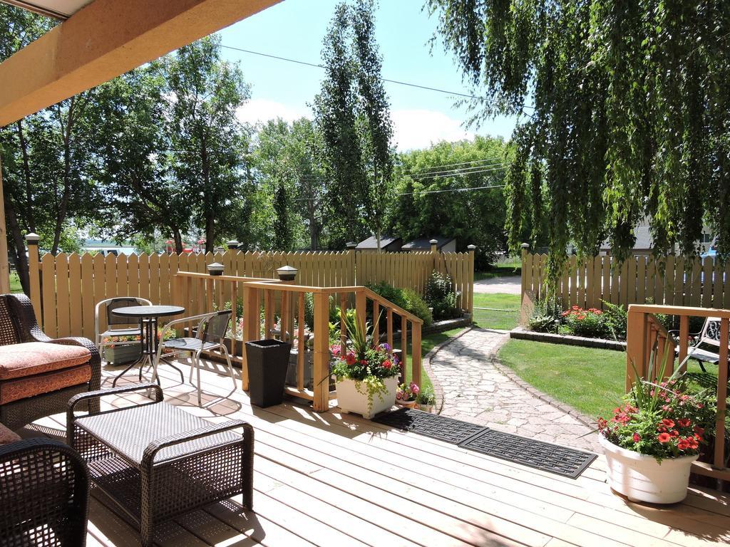 Bethel-Aspen Inn Bonnyville Екстериор снимка
