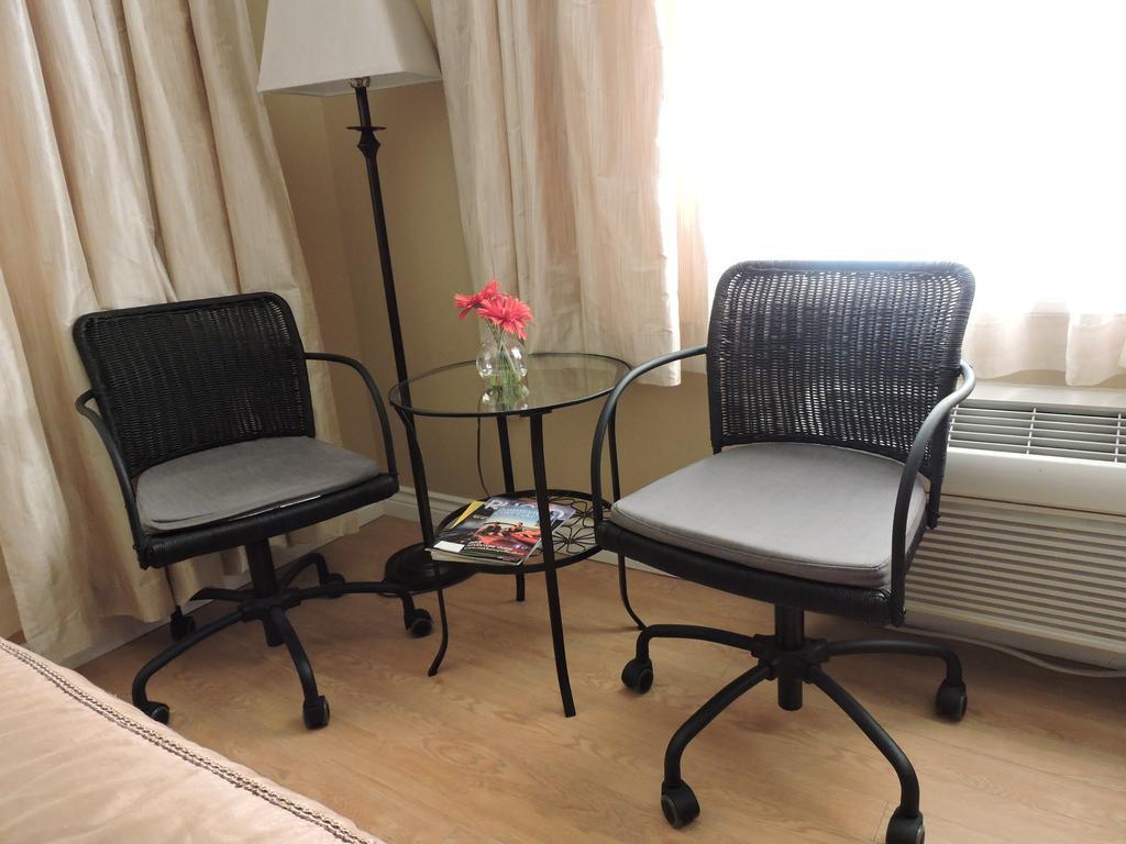 Bethel-Aspen Inn Bonnyville Екстериор снимка