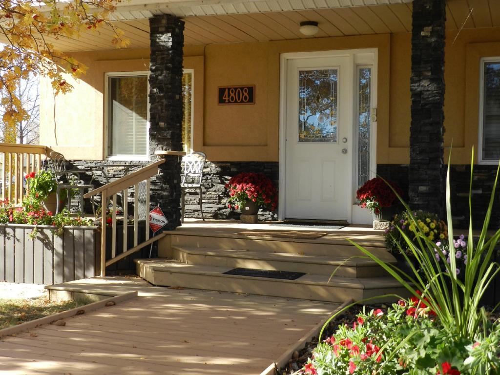 Bethel-Aspen Inn Bonnyville Екстериор снимка