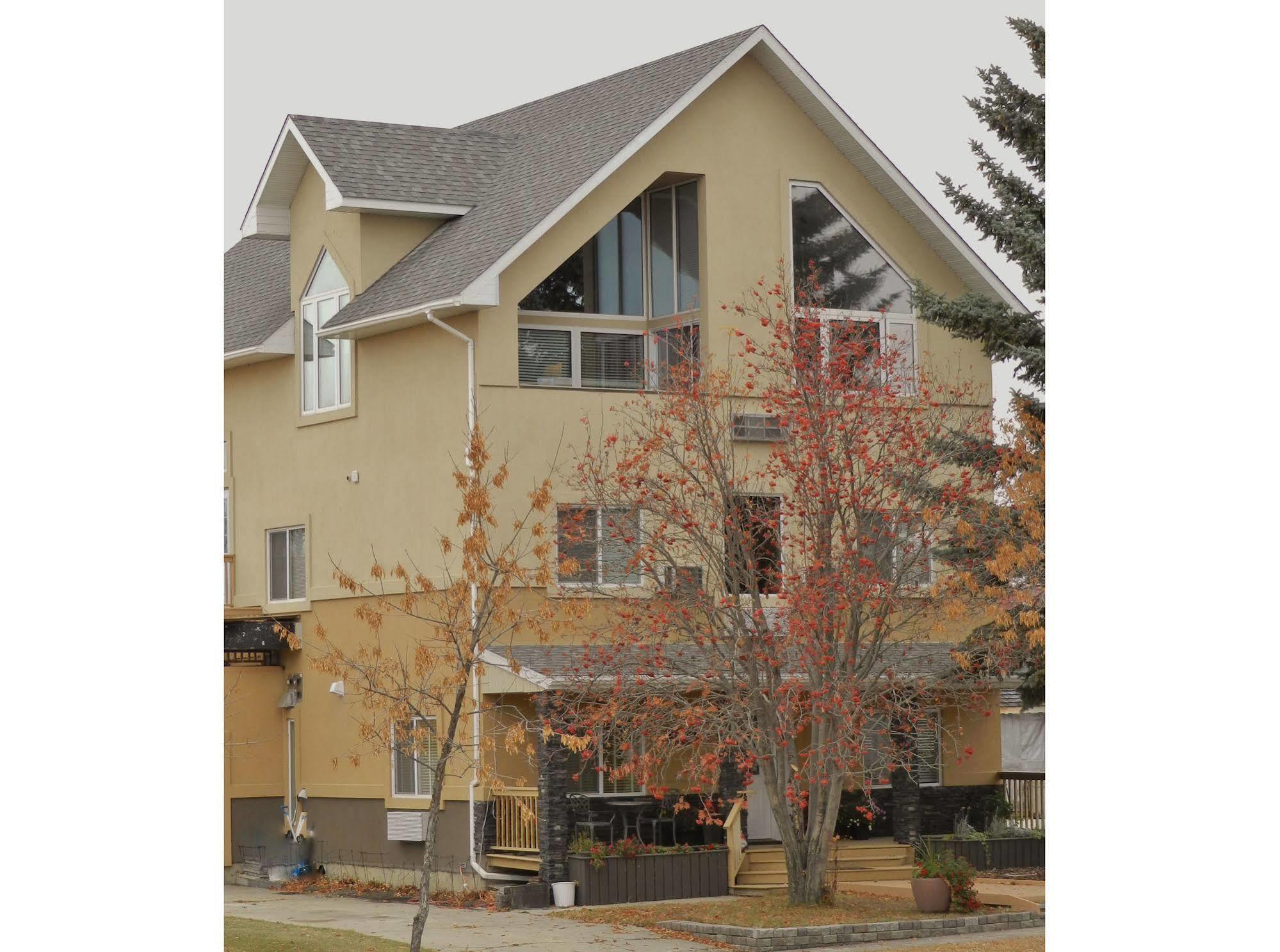 Bethel-Aspen Inn Bonnyville Екстериор снимка