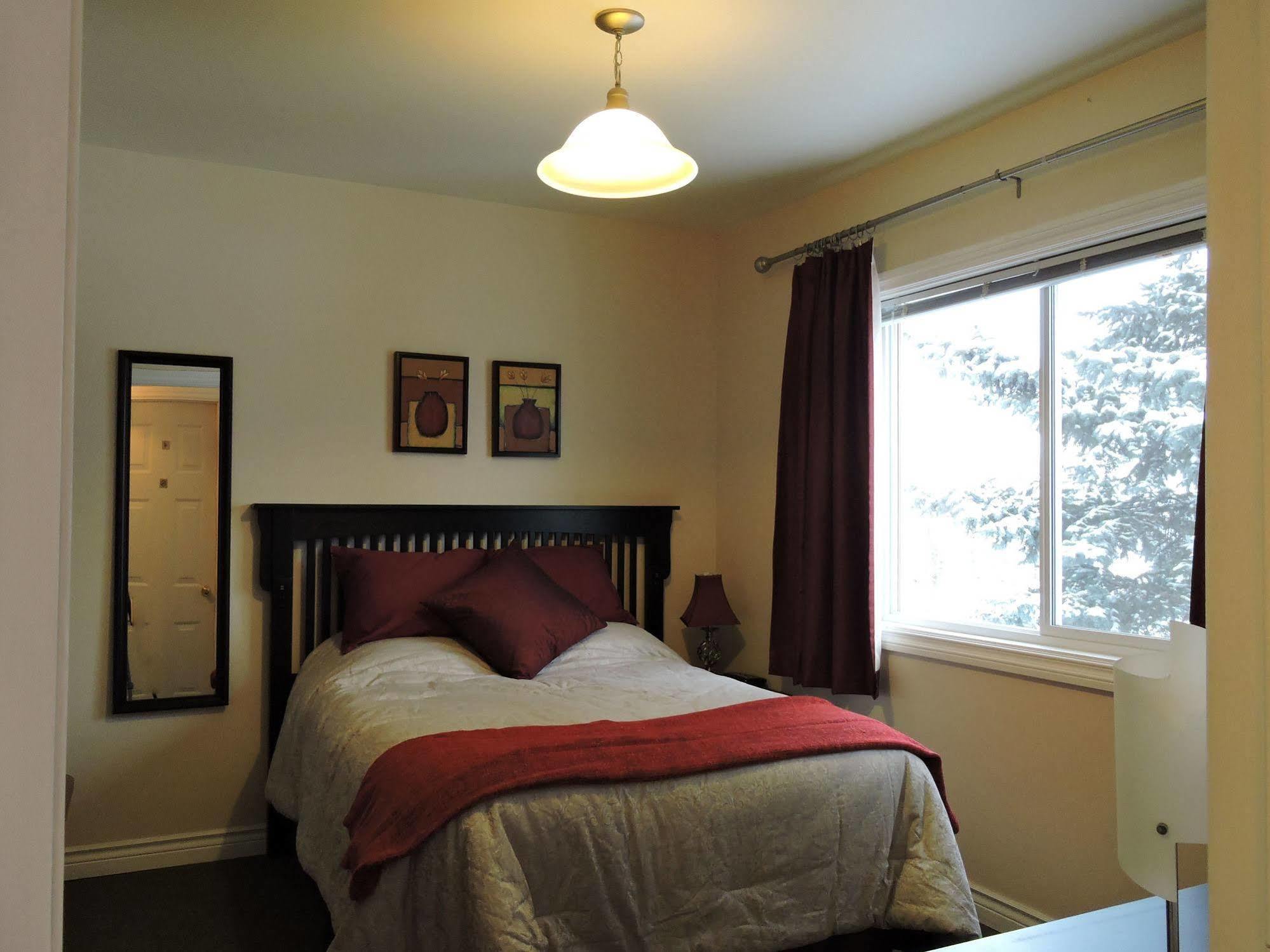 Bethel-Aspen Inn Bonnyville Екстериор снимка