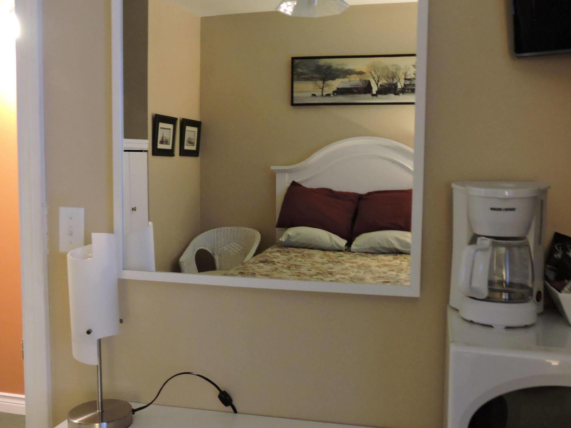 Bethel-Aspen Inn Bonnyville Екстериор снимка