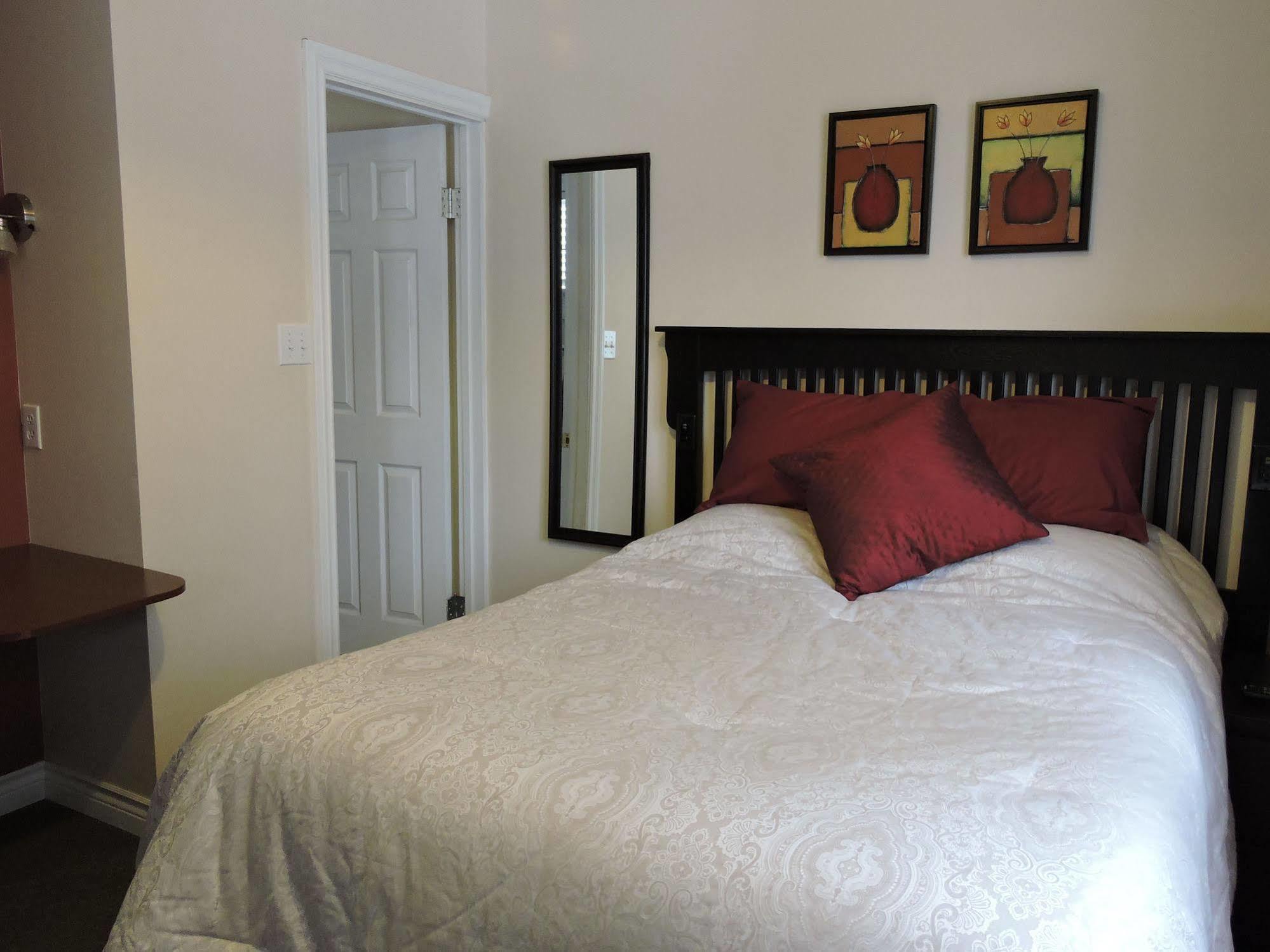 Bethel-Aspen Inn Bonnyville Екстериор снимка